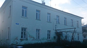«Дом, где жил и работал в марте-мае 1934 года известный писатель А.П. Гайдар, а в 1935 году – советский писатель Ф.И. Панферов»